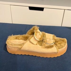 Schutz Flophy sandal - Size 8